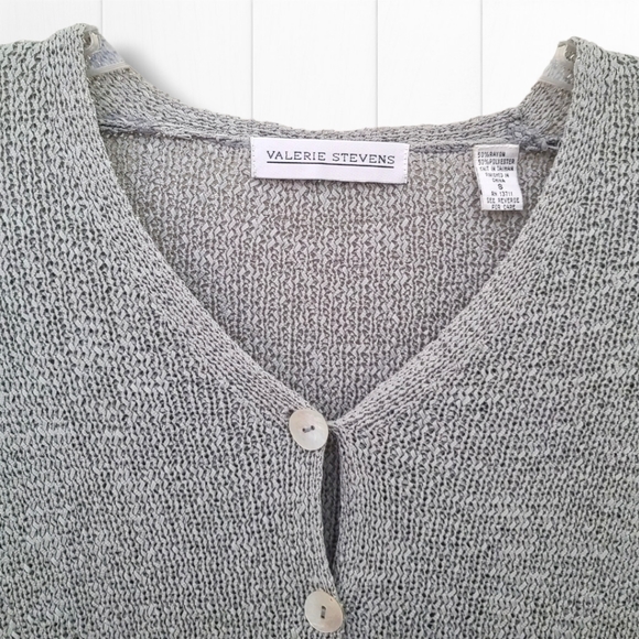 Valerie Stevens Gray Wrap Knit Pearl Button Cardigan Sweater Size Small - Picture 3 of 9